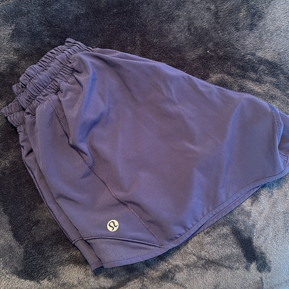 Lululemon training short - Picture 2 of 2